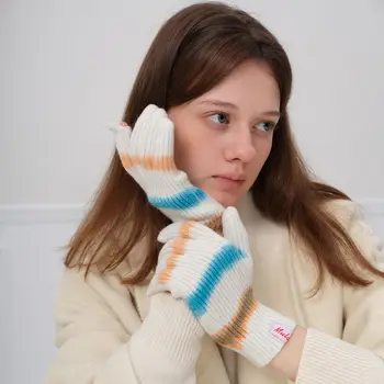 Есен Зима 2023 Нова корейска топла студено устойчива ръкавица с открити пръсти Сензорен екран Rainbow градиент вълна плетени ръкавици